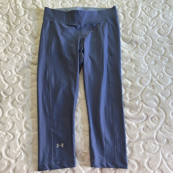 Women’s Under Armour Heat Gear Capri Leggings - Picture 1 of 3